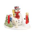 Villeroy & Boch - Christmas Toys - dzieci z bałwankiem - wymiary: 21 x 21 x 14 cm